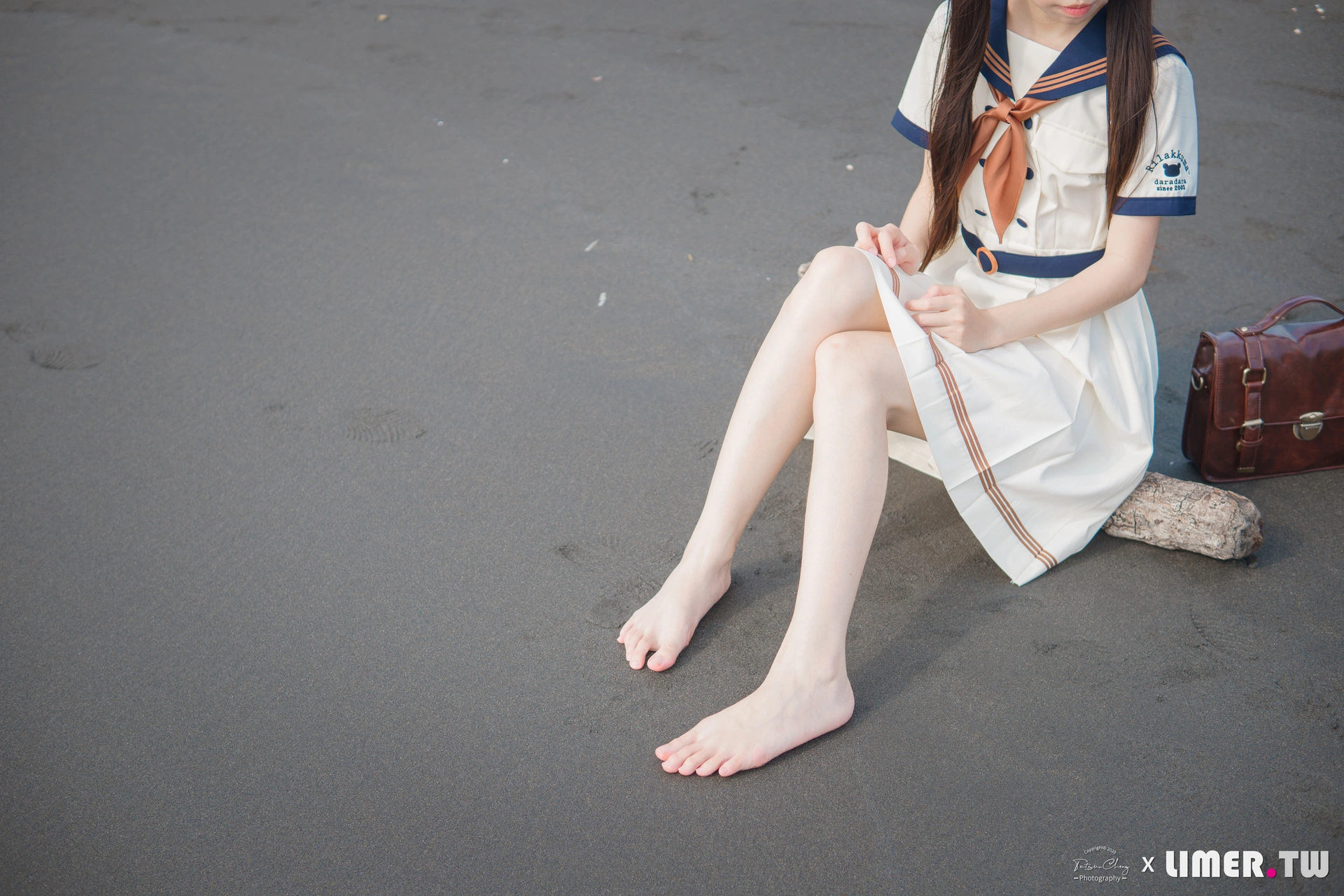 [Limerence] NO.050 海蓝 白皙希腊脚 JK盛夏服海边戏水 0